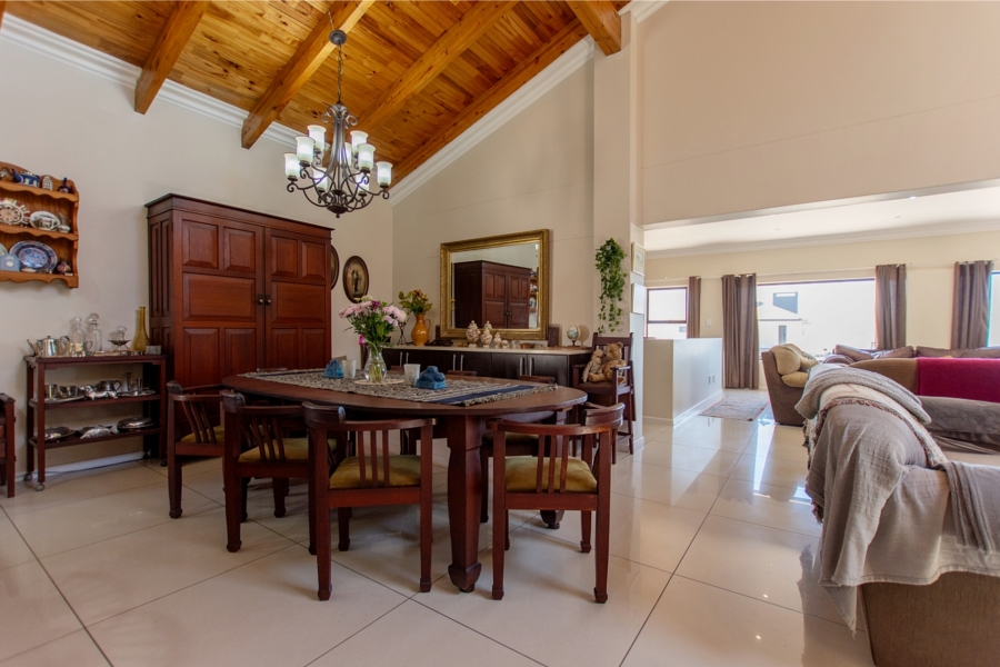 5 Bedroom Property for Sale in Myburgh Park Western Cape